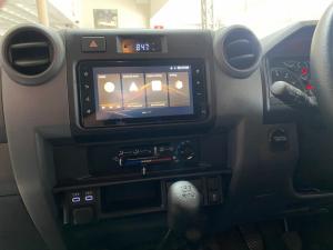 Toyota Landcruiser 76 2.8 GD-6 S/W - Image 10