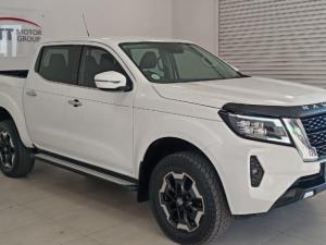 Nissan Navara 2.5DDTI LE/LE Plus 4X4 automatic D/C - Image 1