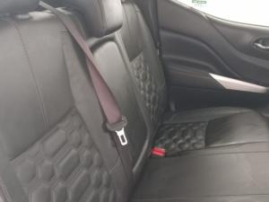 Nissan Navara 2.5DDTI LE/LE Plus 4X4 automatic D/C - Image 9