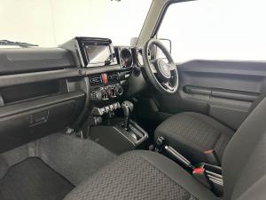 Suzuki Jimny 1.5 GLX automatic - Image 13