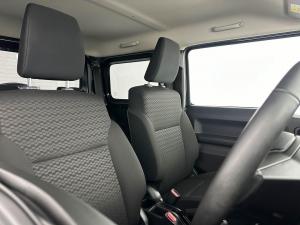 Suzuki Jimny 1.5 GLX automatic - Image 14