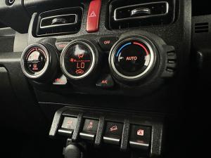 Suzuki Jimny 1.5 GLX automatic - Image 6