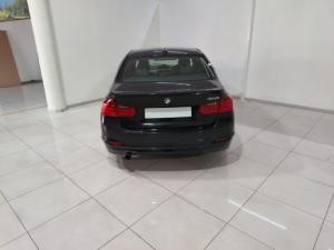 BMW 3 Series 320i - Image 7
