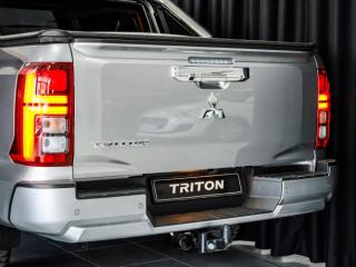 Mitsubishi Triton 2.4DI-D double cab GLS 4x4 auto