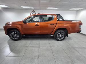 Mitsubishi Triton 2.4DI-D double cab 4x4 auto - Image 2