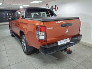 Mitsubishi Triton 2.4DI-D double cab 4x4 auto - Image 3