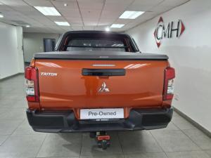 Mitsubishi Triton 2.4DI-D double cab 4x4 auto - Image 4