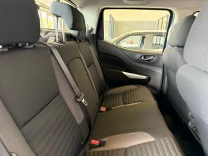 Nissan Navara 2.5DDTi double cab LE 4x4 - Image 8