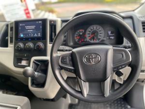 Toyota Quantum 2.8 SLWB panel van - Image 9