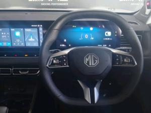 MG HS 2.0T Luxury - Image 11