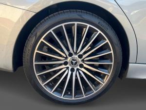 Mercedes-Benz C-Class C220d Avantgarde - Image 15