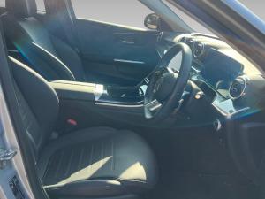 Mercedes-Benz C-Class C220d Avantgarde - Image 17