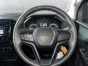 Isuzu D-Max 1.9TD double cab L auto - Image 14