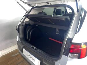 Hyundai Venue 1.0T Fluid auto - Image 8