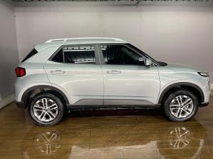 Hyundai Venue 1.0T Fluid auto - Image 9