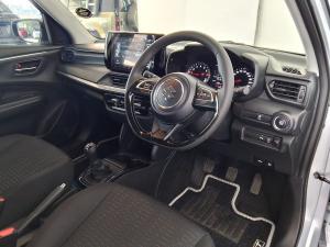 Suzuki Swift 1.2 GLX manual - Image 11