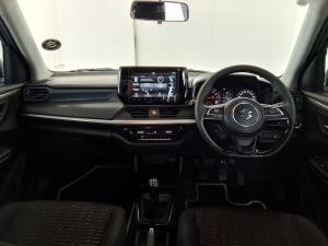 Suzuki Swift 1.2 GLX manual - Image 12