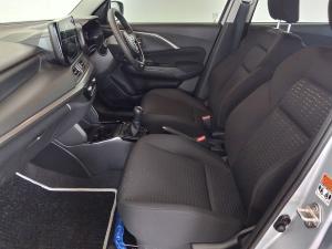 Suzuki Swift 1.2 GLX manual - Image 9
