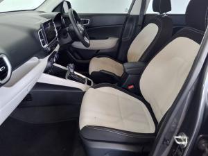 Hyundai Venue 1.0T Fluid auto - Image 9