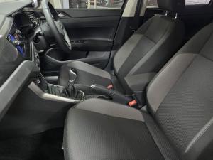 Volkswagen Polo hatch 1.0TSI Life manual - Image 9