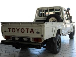 Toyota Land Cruiser 79 4.5D-4D V8 single cab LX - Image 10