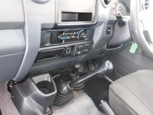 Toyota Land Cruiser 79 4.5D-4D V8 single cab LX - Image 16