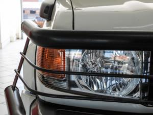 Toyota Land Cruiser 79 4.5D-4D V8 single cab LX - Image 8