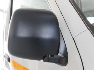Toyota Hiace 2.5D-4D Ses-fikile 16-seater - Image 7