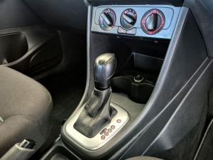 Volkswagen Polo Vivo hatch 1.6 Comfortline auto - Image 16