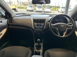 Hyundai Accent hatch 1.6 Fluid - Image 11
