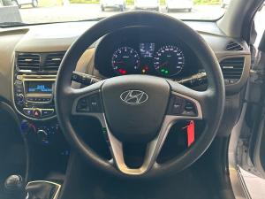 Hyundai Accent hatch 1.6 Fluid - Image 12