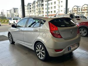 Hyundai Accent hatch 1.6 Fluid - Image 5