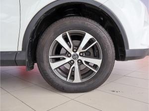 Toyota RAV4 2.0 GX auto - Image 14