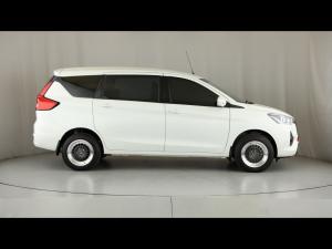 Toyota Rumion 1.5 SX manual - Image 3