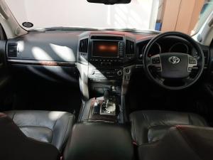 Toyota Land Cruiser 200 4.5D-4D VX - Image 6