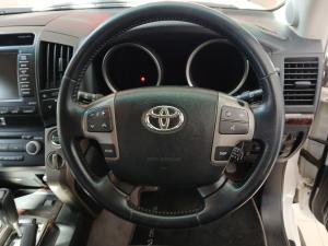 Toyota Land Cruiser 200 4.5D-4D VX - Image 8