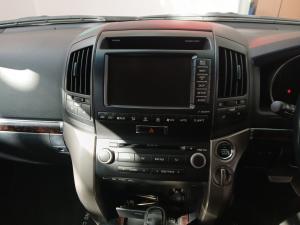 Toyota Land Cruiser 200 4.5D-4D VX - Image 11
