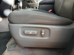 Toyota Land Cruiser 200 4.5D-4D VX - Image 14