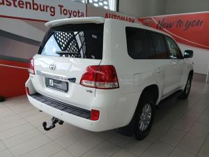 Toyota Land Cruiser 200 4.5D-4D VX - Image 2