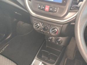 Toyota Vitz 1.0 XR auto - Image 12