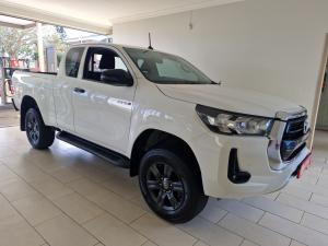Toyota Hilux 2.4GD-6 Xtra cab Raider manual - Image 1