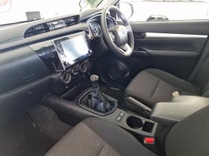Toyota Hilux 2.4GD-6 double cab Raider manual - Image 7