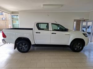 Toyota Hilux 2.4GD-6 double cab Raider manual - Image 3