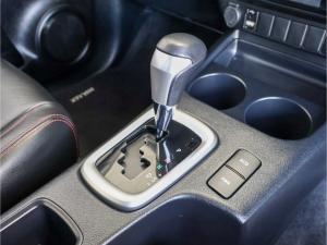 Toyota Hilux 2.8GD-6 double cab Raider auto - Image 10