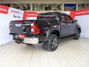 Toyota Hilux 2.8GD-6 double cab Raider auto - Image 3