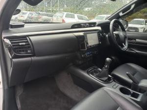 Toyota Hilux 2.8GD-6 double cab 4x4 Legend RS manual - Image 7