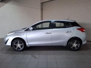 Toyota Yaris 1.5 Xi - Image 2