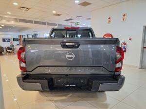 Nissan Navara 2.5DDTi double cab LE 4x4 - Image 4