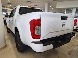 Nissan Navara 2.5DDTi double cab SE Plus auto - Image 3