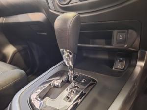 Nissan Navara 2.5DDTi double cab SE Plus auto - Image 8